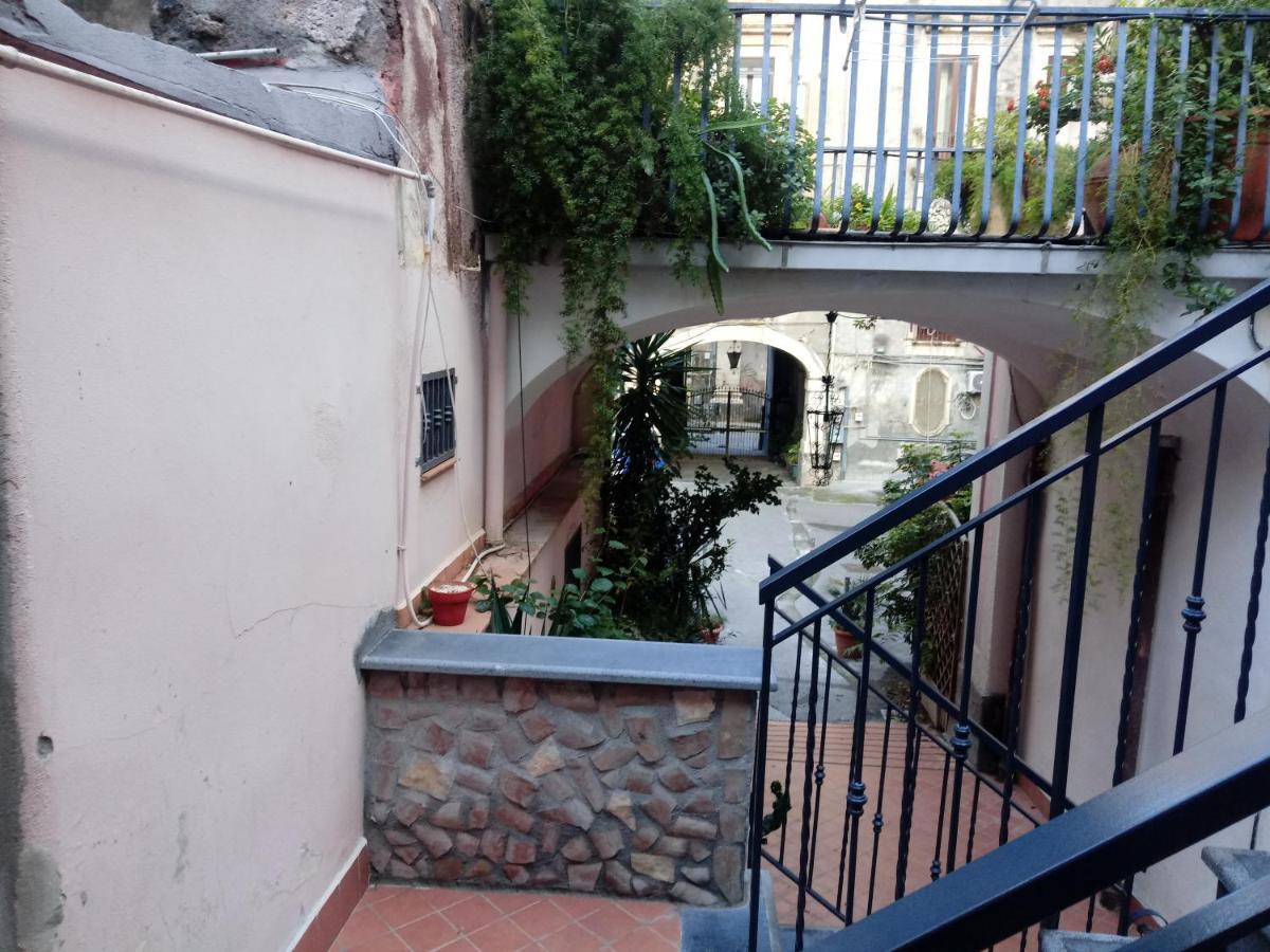 Trinacria Apartments Катанія Екстер'єр фото